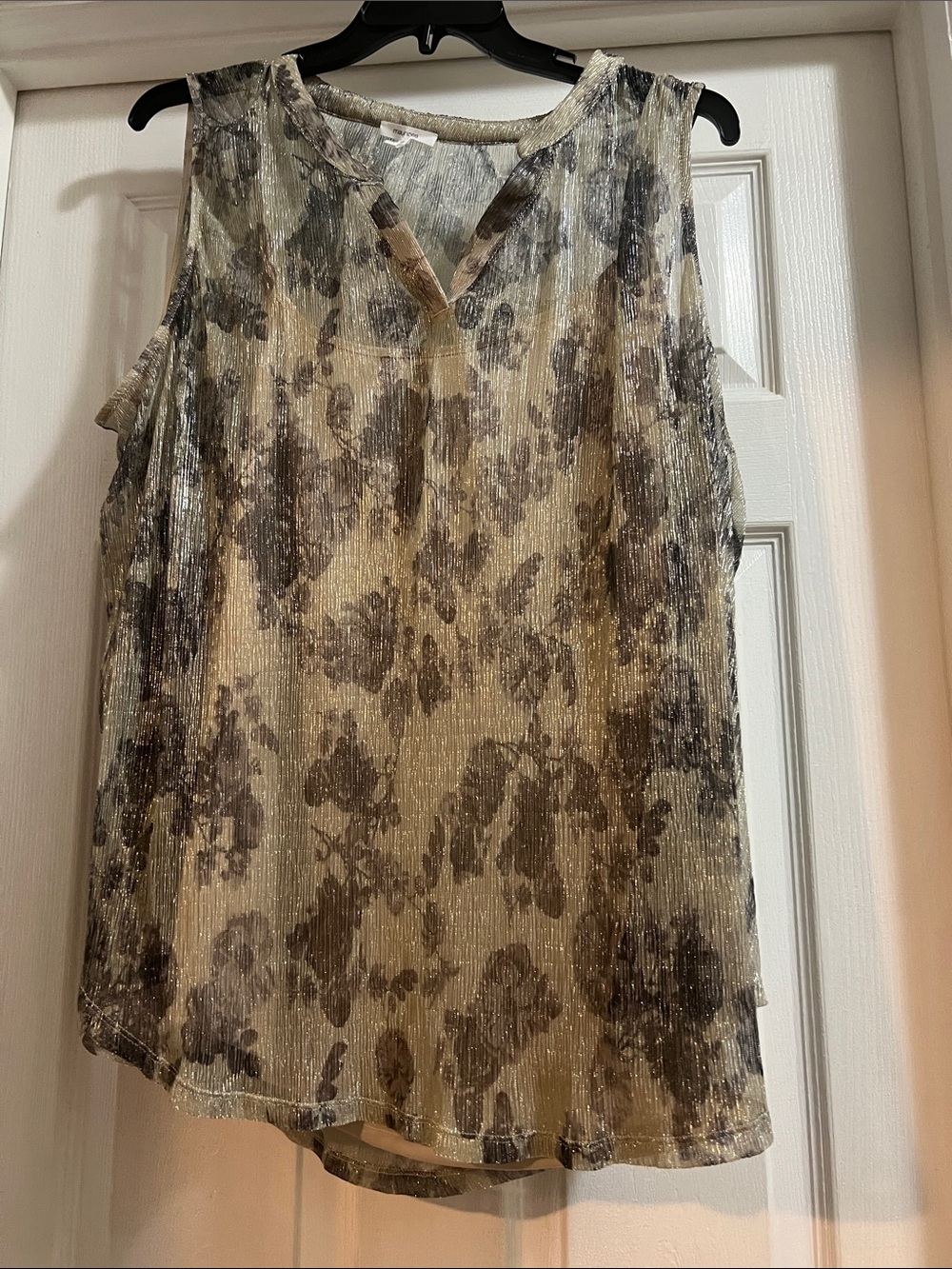 Maurices Metallic Floral V-Neck Sleeveless Top - Beige and Gray